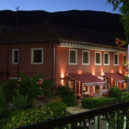 Hotel Rural Carlos I Garganta la Olla Bagian luar foto