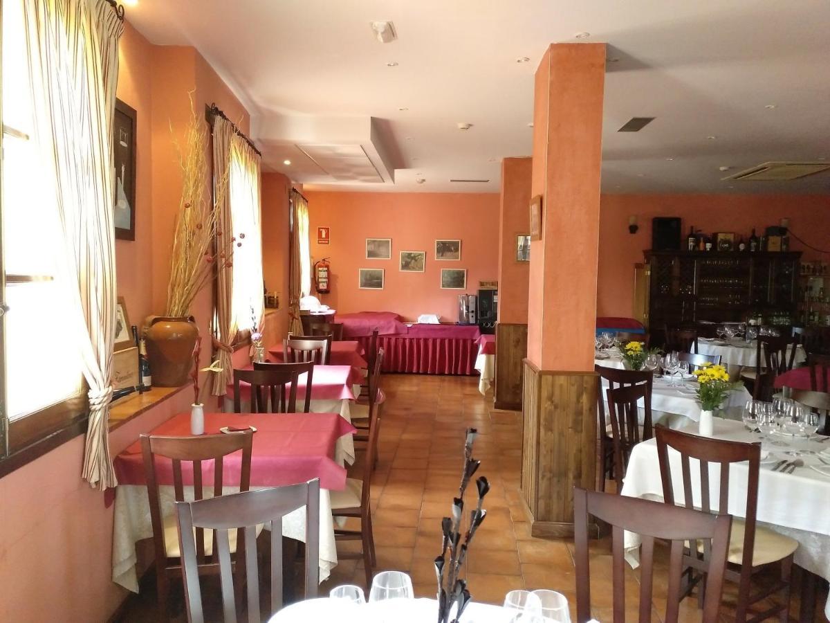 Hotel Rural Carlos I Garganta la Olla Bagian luar foto