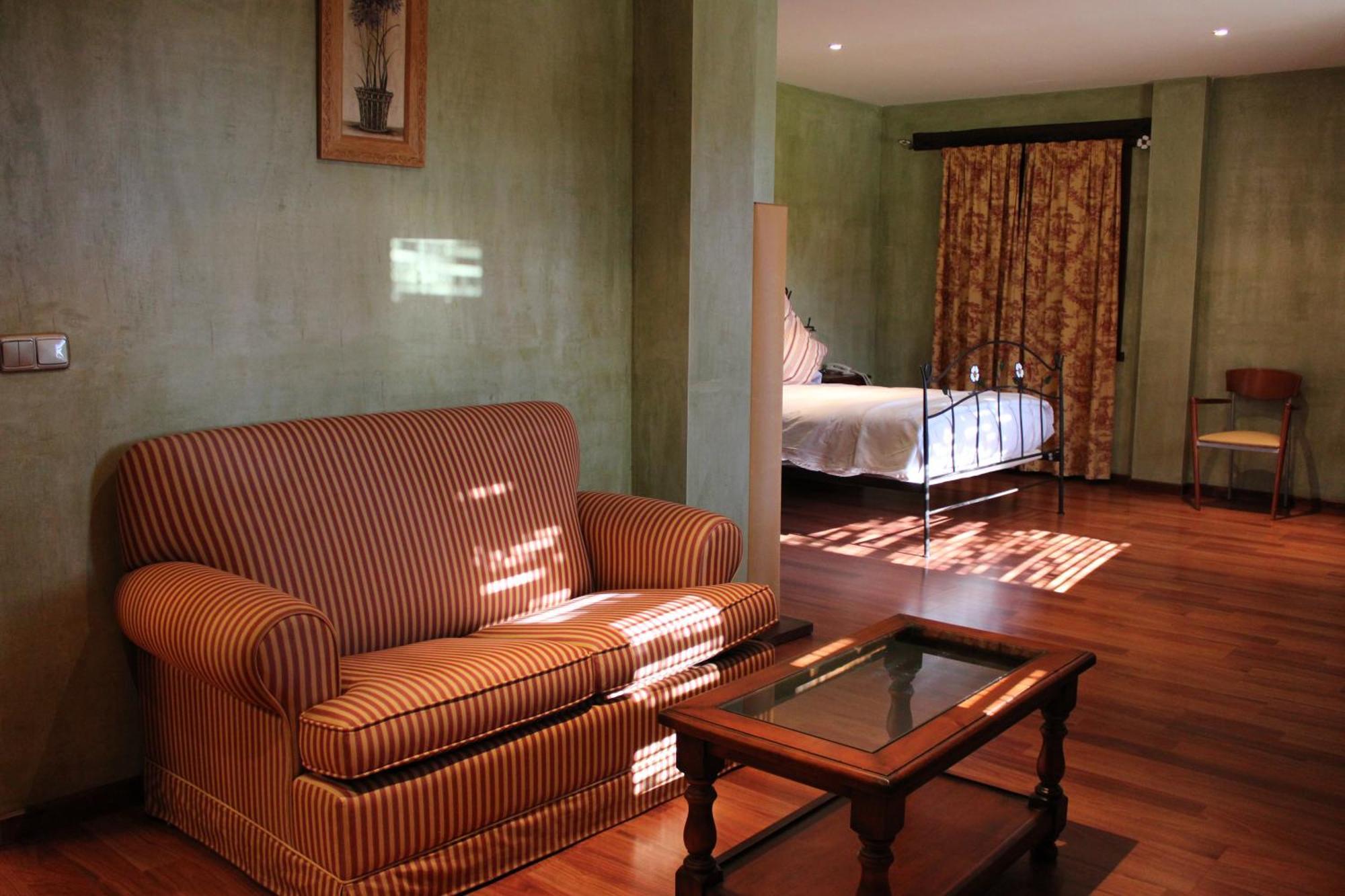 Hotel Rural Carlos I Garganta la Olla Bagian luar foto