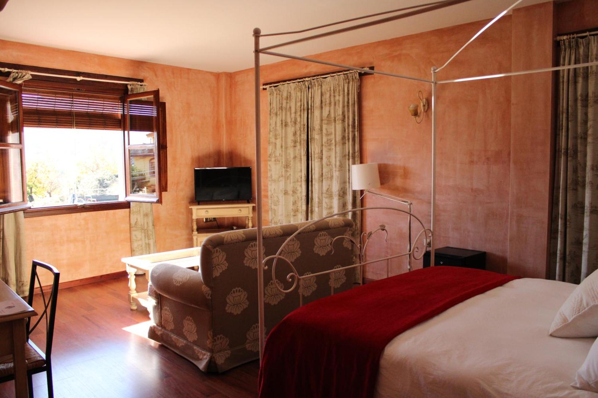 Hotel Rural Carlos I Garganta la Olla Bagian luar foto
