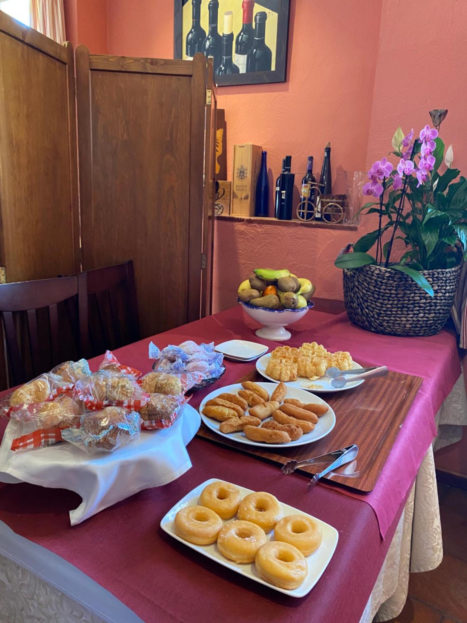 Hotel Rural Carlos I Garganta la Olla Bagian luar foto