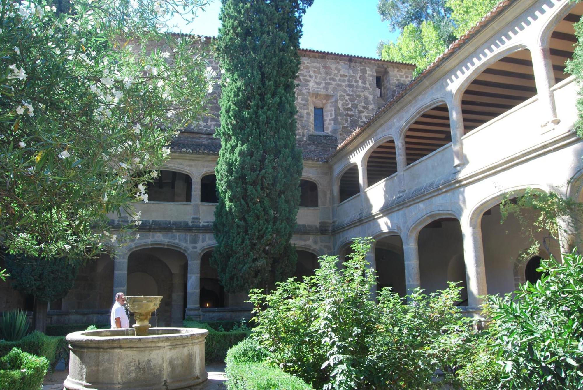 Hotel Rural Carlos I Garganta la Olla Bagian luar foto