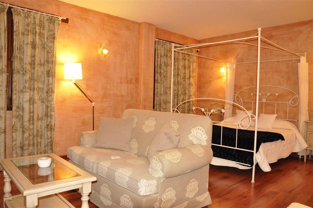 Hotel Rural Carlos I Garganta la Olla Bagian luar foto