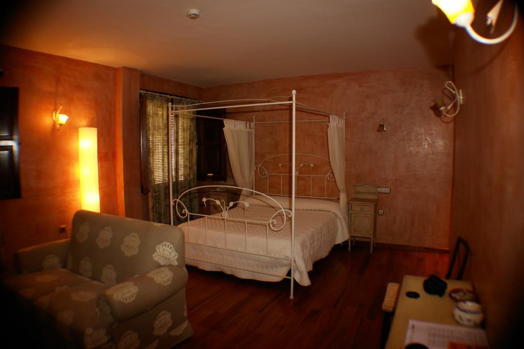 Hotel Rural Carlos I Garganta la Olla Bagian luar foto
